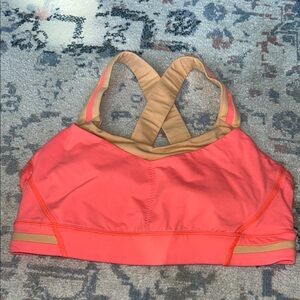 Lululemon sports bra size 8